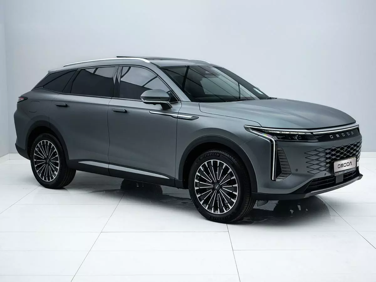 OMODA C9 2.0TGDI 400T Explore AWD 2025