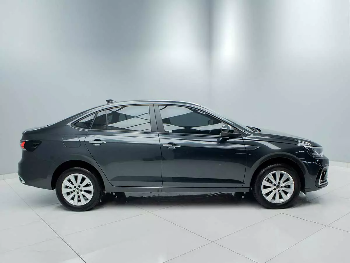 Vehicle Image for 6/17for Volkswagen Polo Sedan 1.6 Life Manual